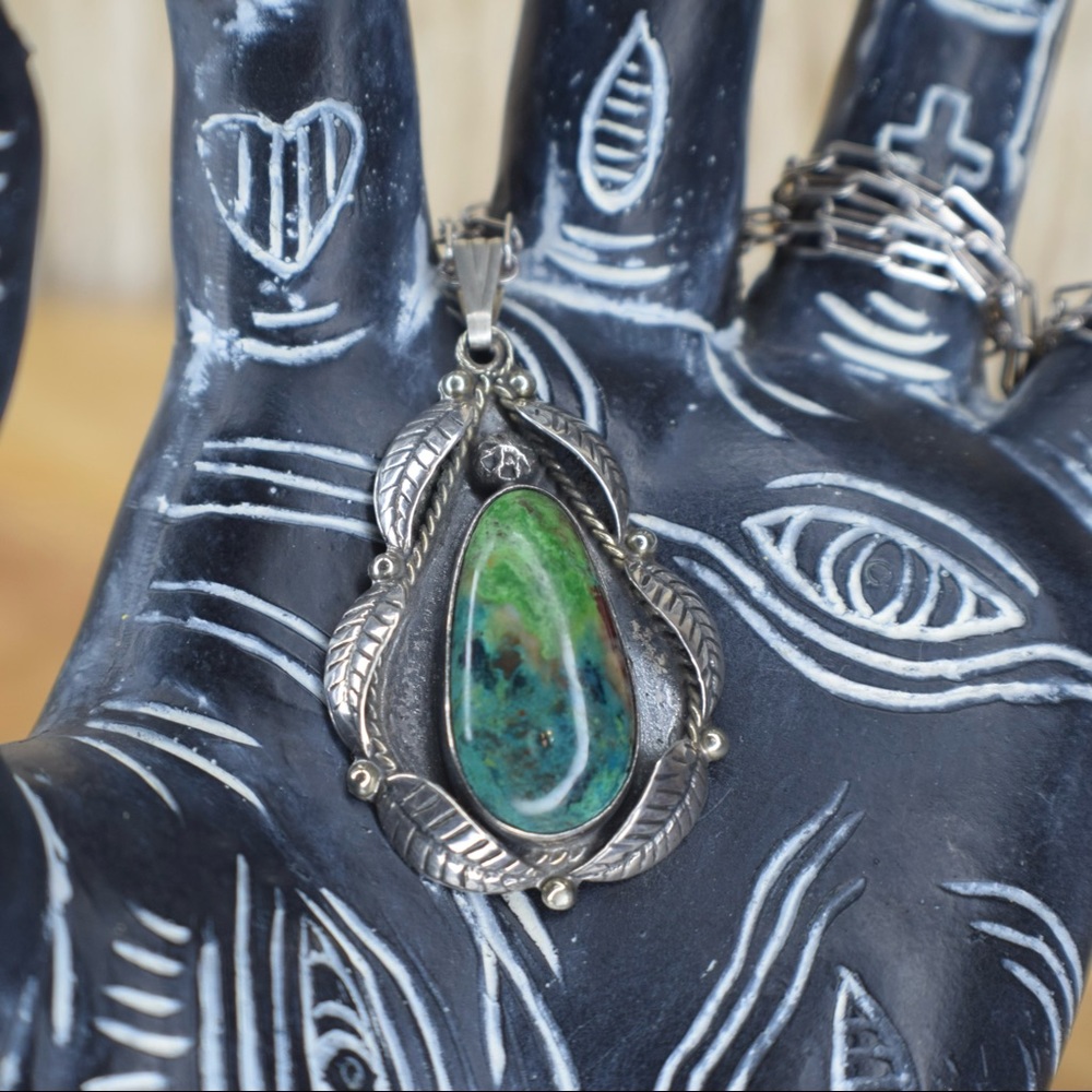 🚫SOLD🚫Vintage Navajo Pendant Sterling Silver and Chrysocolla - Picture 5 of 10